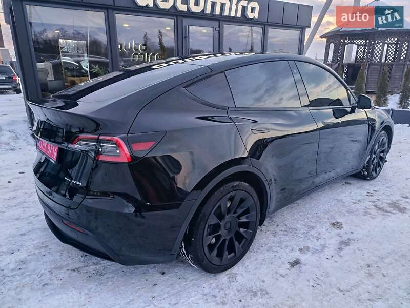 Позашляховик / Кросовер Tesla Model Y 2021 в Луцьку