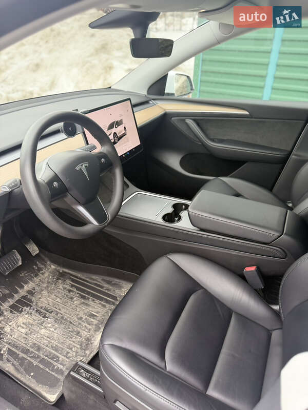 Внедорожник / Кроссовер Tesla Model Y 2023 в Львове фото 10 Внедорожник / Кроссовер Tesla Model Y 2023 в Львове