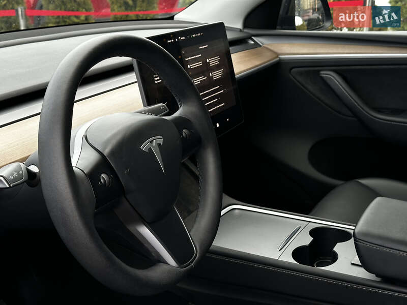 Внедорожник / Кроссовер Tesla Model Y 2023 в Львове фото 12 Внедорожник / Кроссовер Tesla Model Y 2023 в Львове