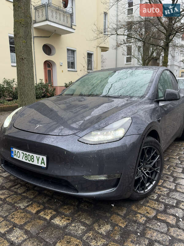 Внедорожник / Кроссовер Tesla Model Y 2022 в Ужгороде
