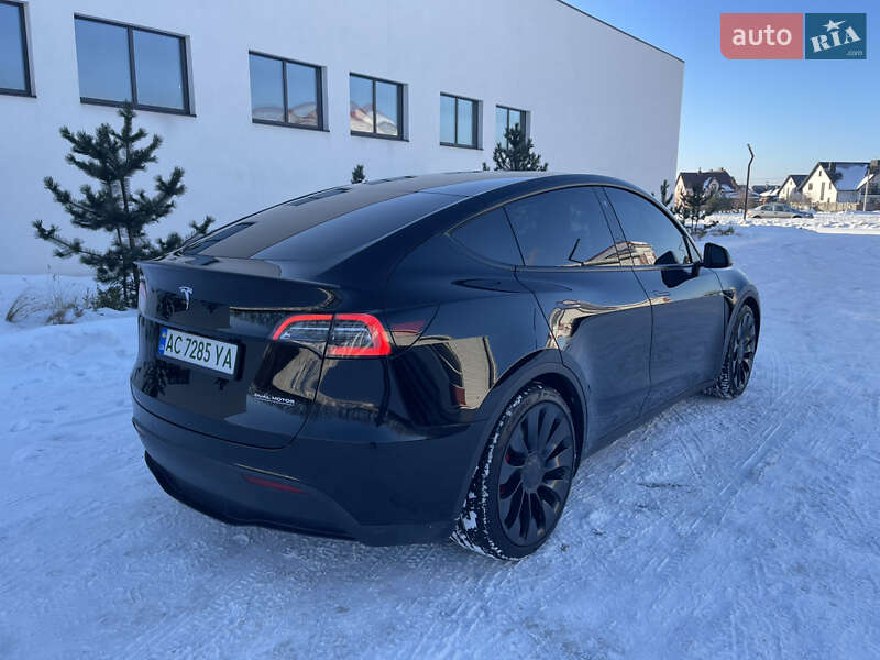 Позашляховик / Кросовер Tesla Model Y 2022 в Луцьку