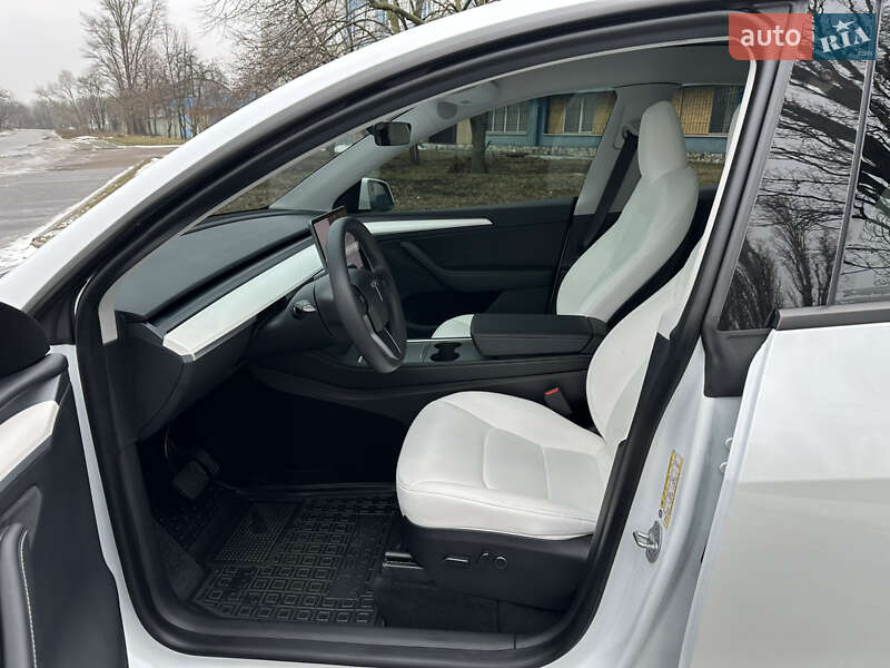 Внедорожник / Кроссовер Tesla Model Y 2023 в Днепре