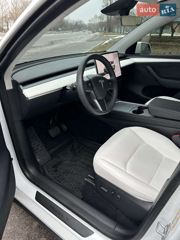Внедорожник / Кроссовер Tesla Model Y 2023 в Днепре