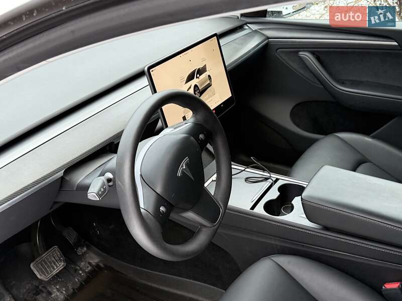 Внедорожник / Кроссовер Tesla Model Y 2023 в Киеве