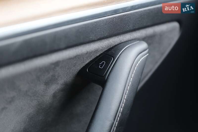 Внедорожник / Кроссовер Tesla Model Y 2023 в Киеве