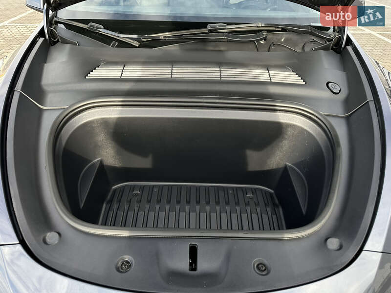 Позашляховик / Кросовер Tesla Model Y 2023 в Івано-Франківську фото 18 Позашляховик / Кросовер Tesla Model Y 2023 в Івано-Франківську