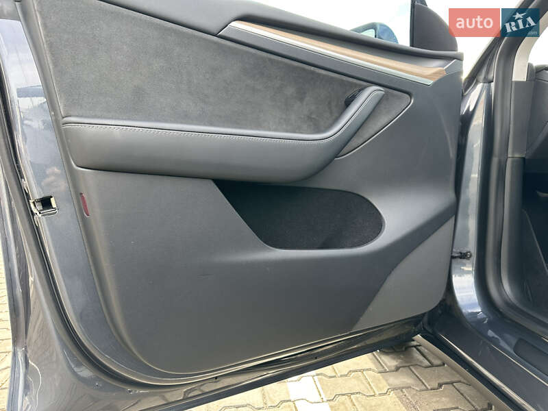 Позашляховик / Кросовер Tesla Model Y 2023 в Івано-Франківську фото 28 Позашляховик / Кросовер Tesla Model Y 2023 в Івано-Франківську