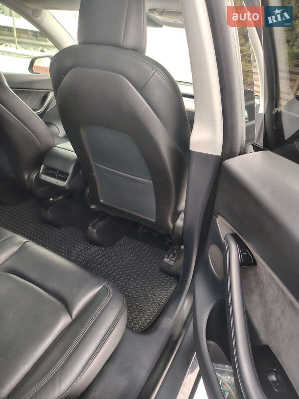 Позашляховик / Кросовер Tesla Model Y 2020 в Львові