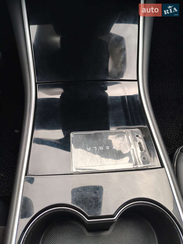 Позашляховик / Кросовер Tesla Model Y 2020 в Львові