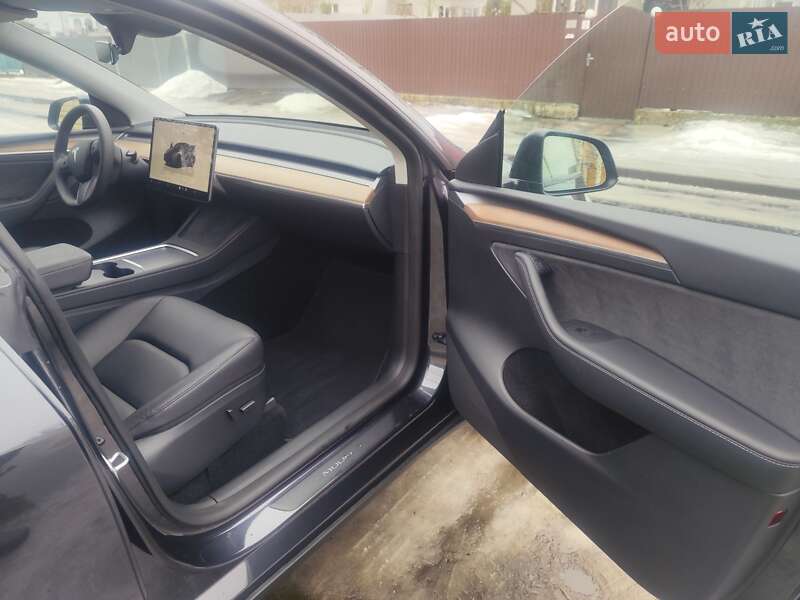 Позашляховик / Кросовер Tesla Model Y 2024 в Черкасах фото 20 Позашляховик / Кросовер Tesla Model Y 2024 в Черкасах