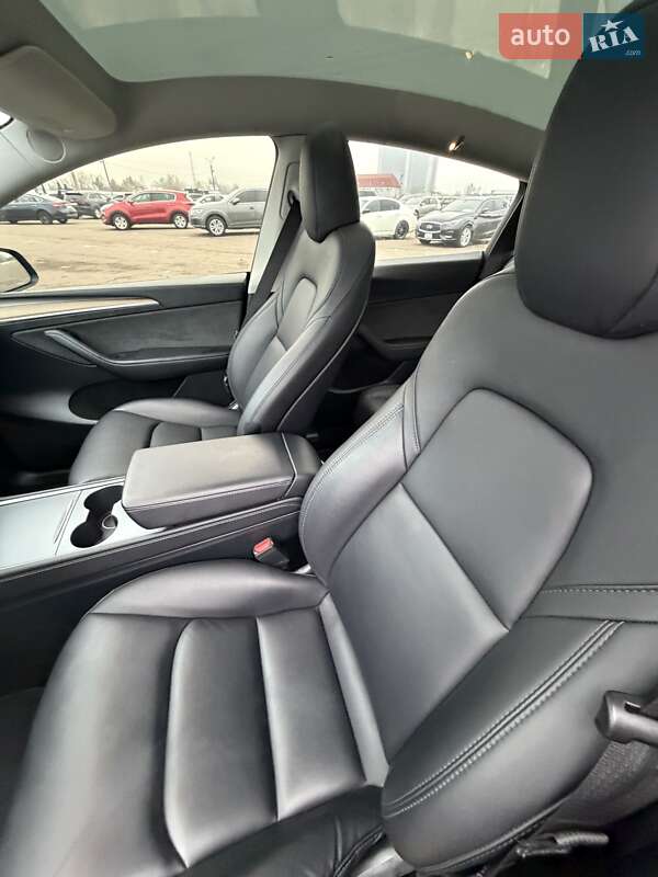 Позашляховик / Кросовер Tesla Model Y 2023 в Києві фото 10 Позашляховик / Кросовер Tesla Model Y 2023 в Києві