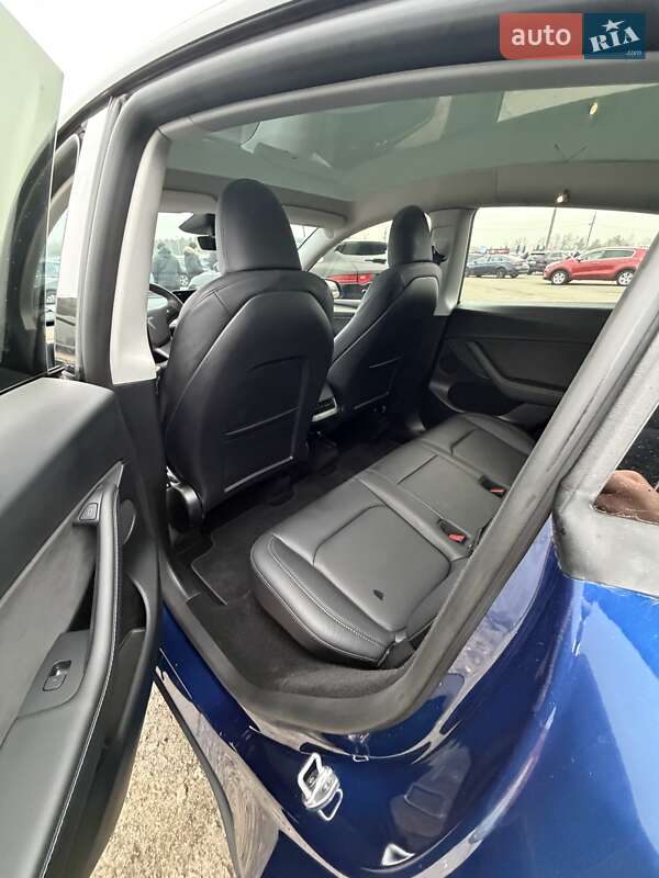 Позашляховик / Кросовер Tesla Model Y 2023 в Києві фото 14 Позашляховик / Кросовер Tesla Model Y 2023 в Києві