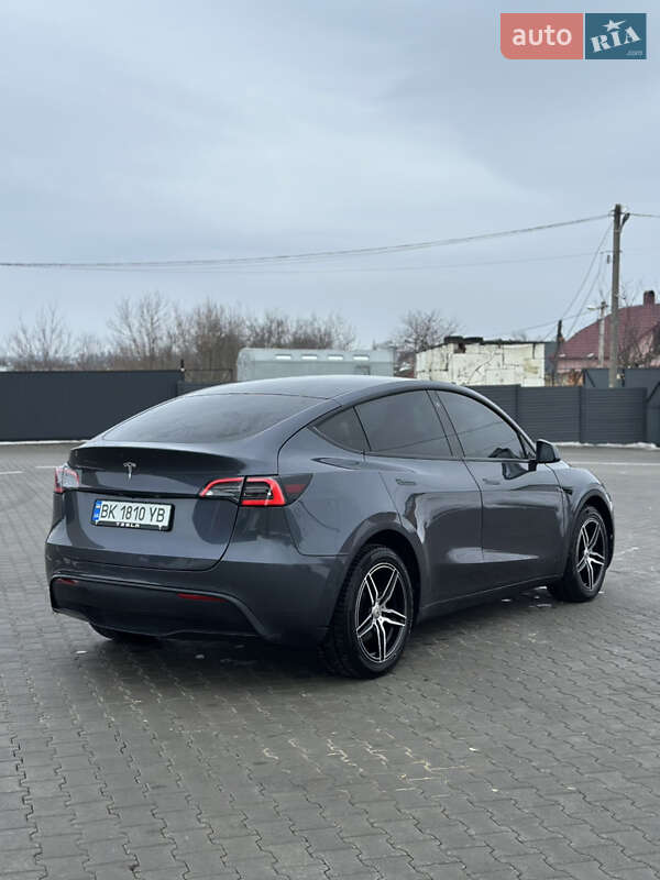 Позашляховик / Кросовер Tesla Model Y 2020 в Дубні