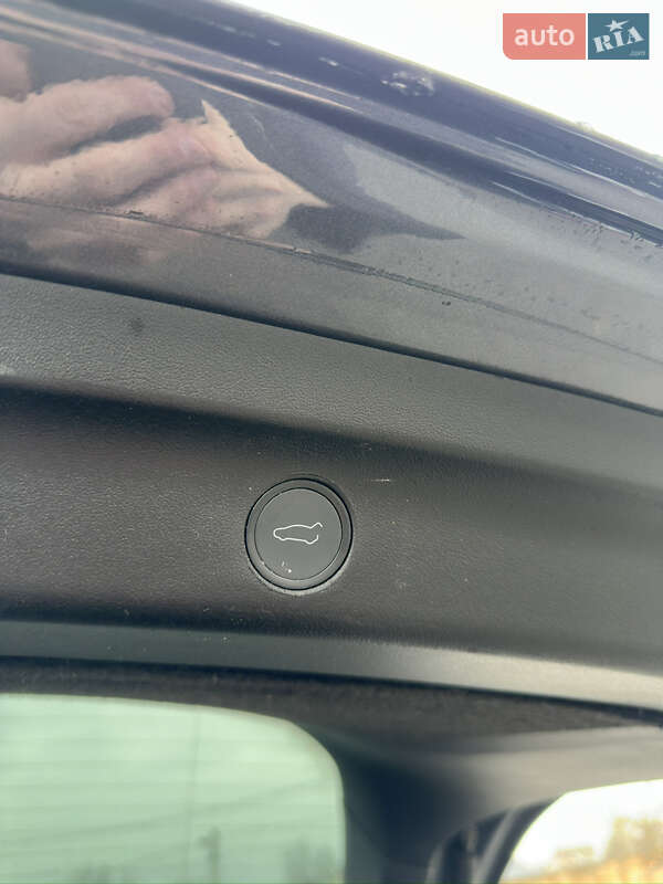 Позашляховик / Кросовер Tesla Model Y 2020 в Дубні