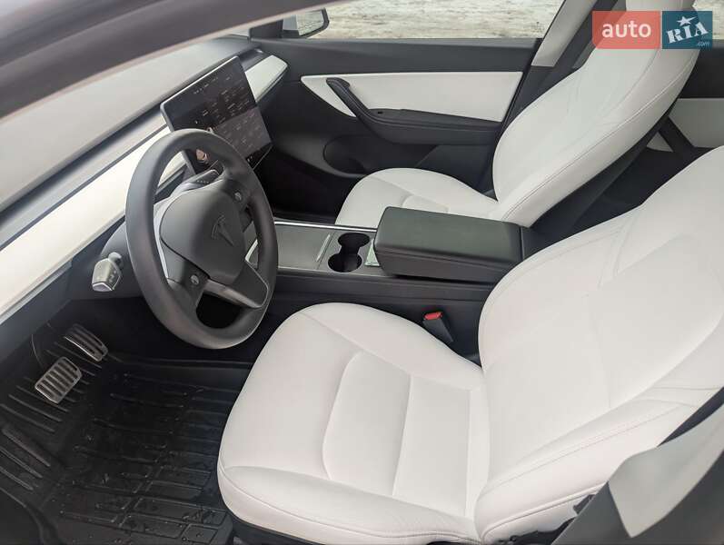 Позашляховик / Кросовер Tesla Model Y 2022 в Києві фото 34 Позашляховик / Кросовер Tesla Model Y 2022 в Києві