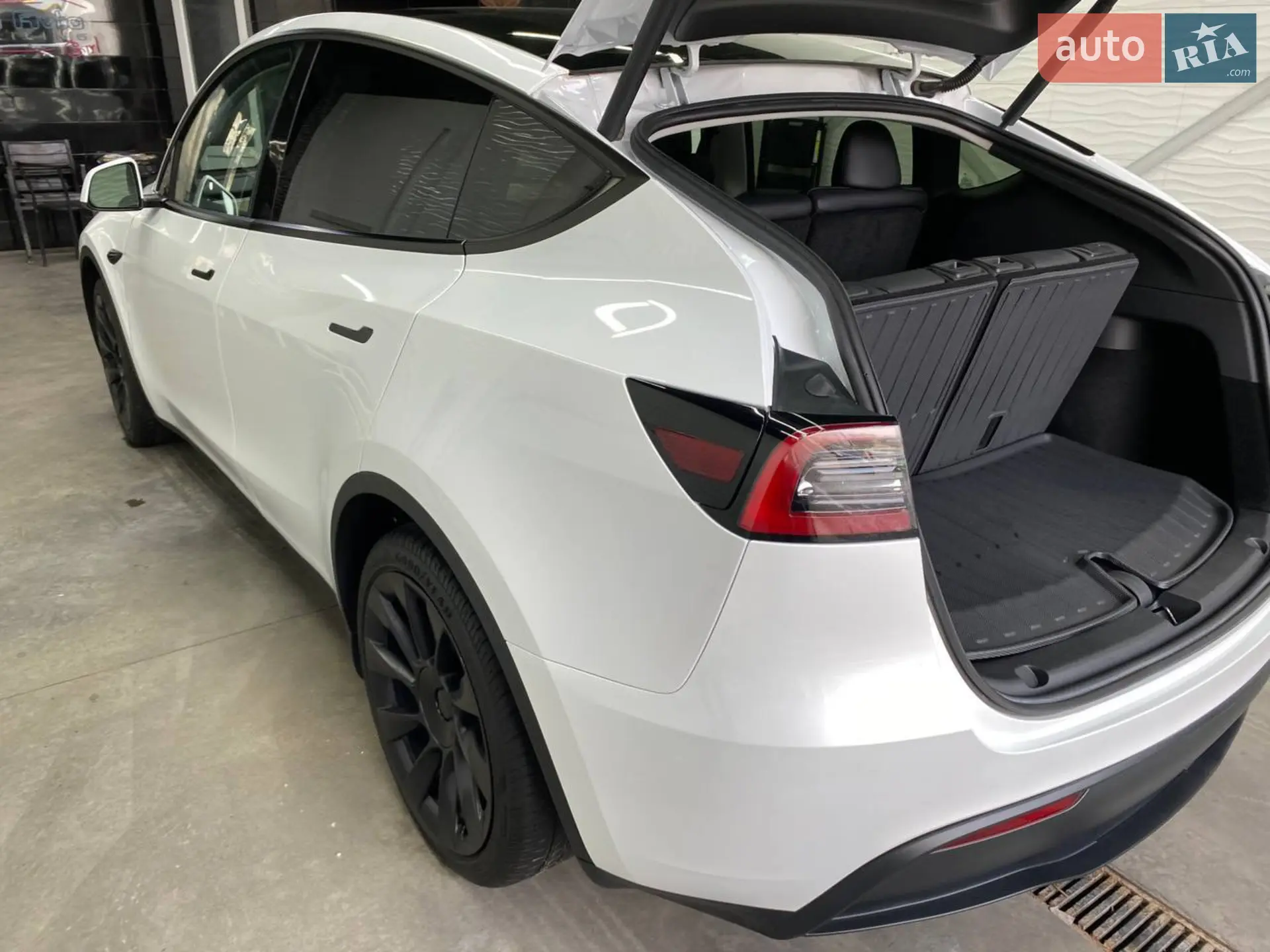 2023 Tesla Model Y - мініатюра 11