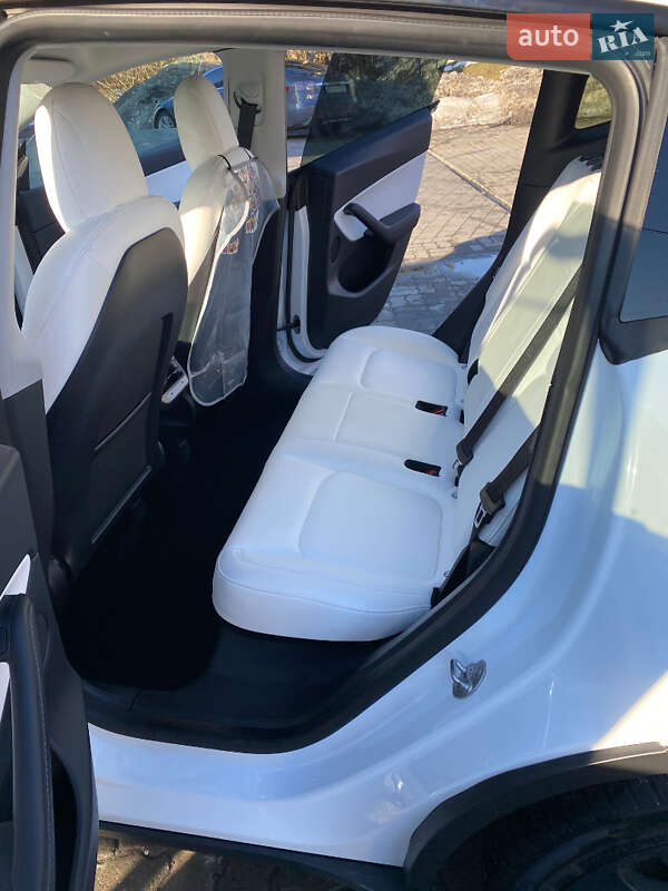 Внедорожник / Кроссовер Tesla Model Y 2021 в Львове