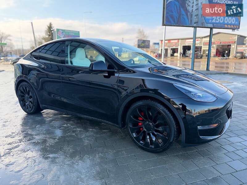 Позашляховик / Кросовер Tesla Model Y 2023 в Івано-Франківську фото 30 Позашляховик / Кросовер Tesla Model Y 2023 в Івано-Франківську