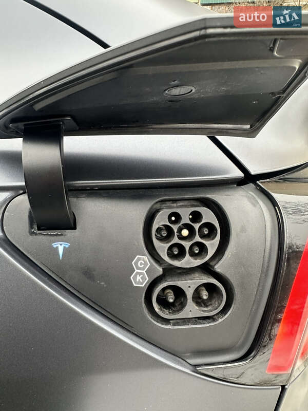Внедорожник / Кроссовер Tesla Model Y 2022 в Киеве фото 25 Внедорожник / Кроссовер Tesla Model Y 2022 в Киеве
