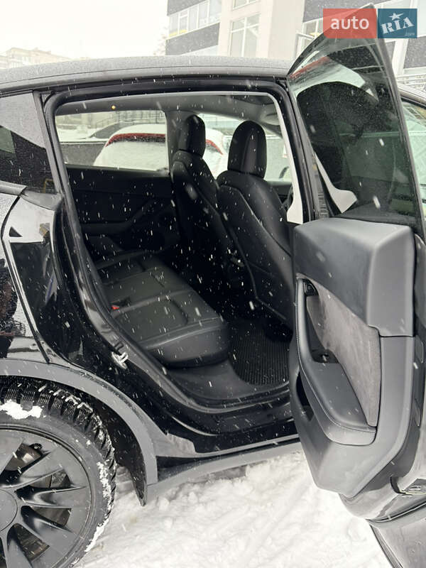 Позашляховик / Кросовер Tesla Model Y 2020 в Львові