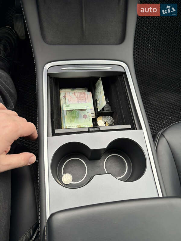 Позашляховик / Кросовер Tesla Model Y 2020 в Львові