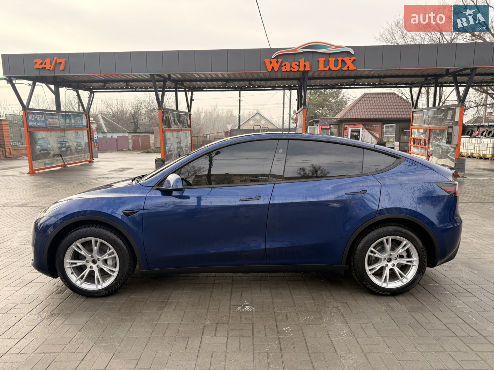2024 Tesla Model Y - мініатюра 10