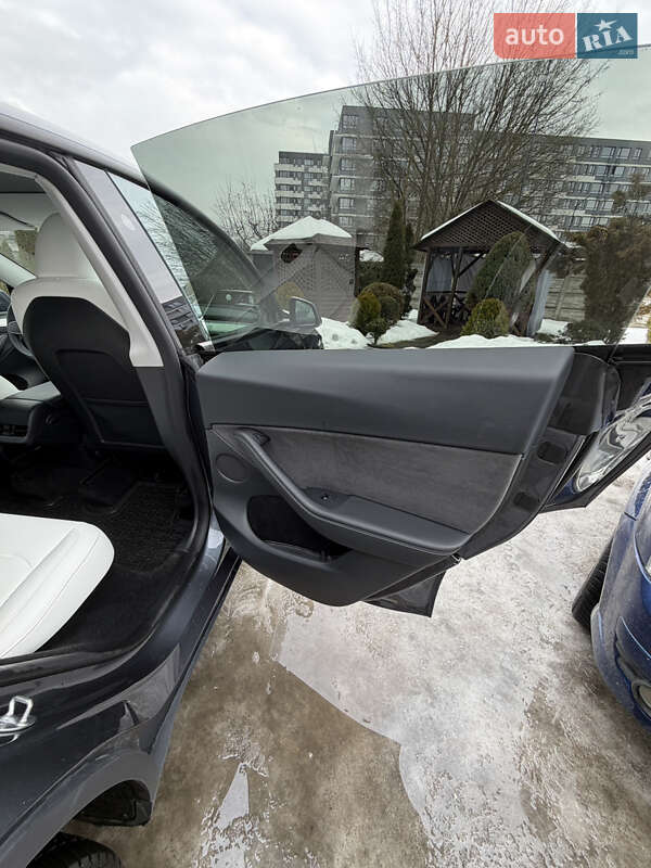 Позашляховик / Кросовер Tesla Model Y 2023 в Львові