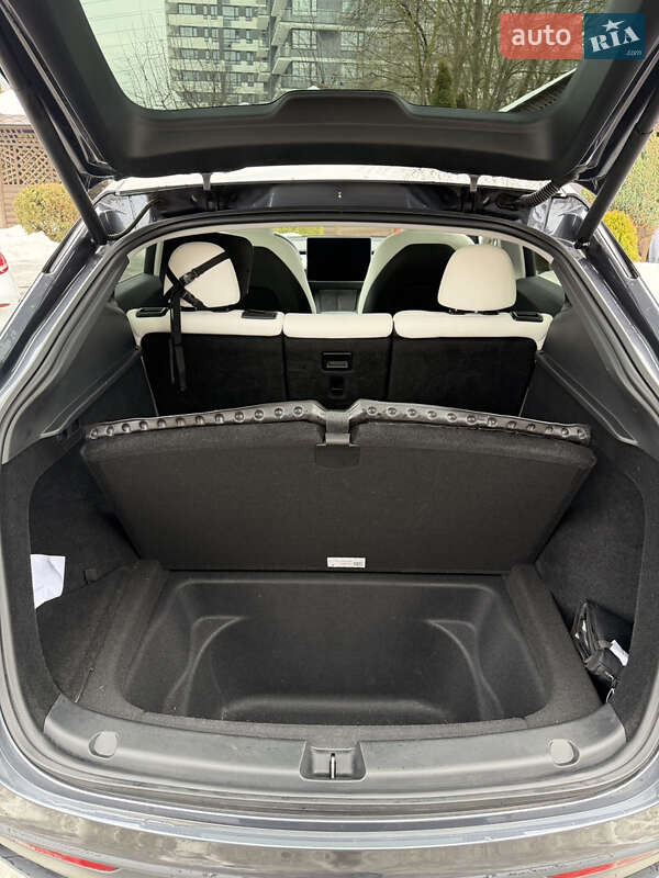 Позашляховик / Кросовер Tesla Model Y 2023 в Львові