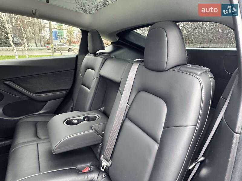 Внедорожник / Кроссовер Tesla Model Y 2020 в Днепре