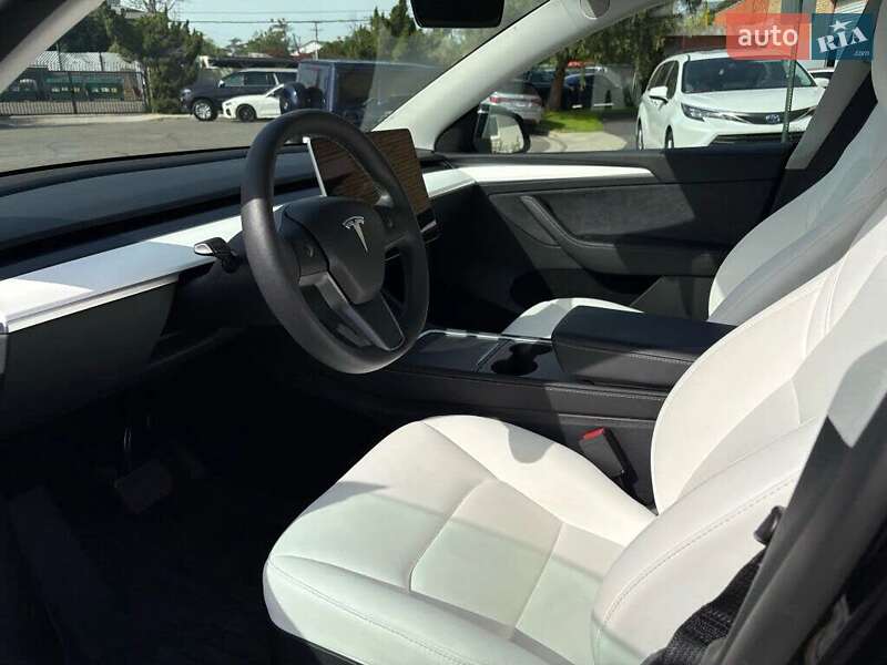 Внедорожник / Кроссовер Tesla Model Y 2025 в Львове фото 10 Внедорожник / Кроссовер Tesla Model Y 2025 в Львове