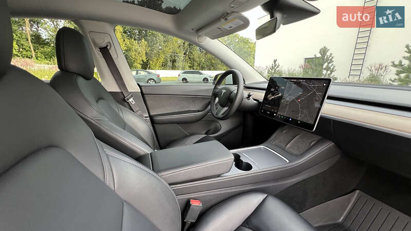 Позашляховик / Кросовер Tesla Model Y 2021 в Луцьку