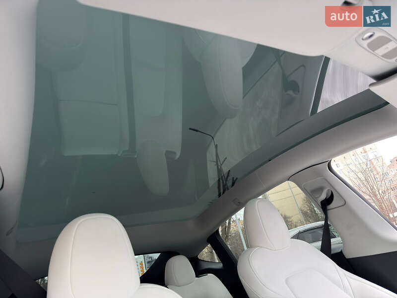 Внедорожник / Кроссовер Tesla Model Y 2023 в Виннице