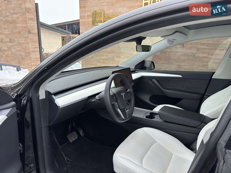 Внедорожник / Кроссовер Tesla Model Y 2023 в Виннице