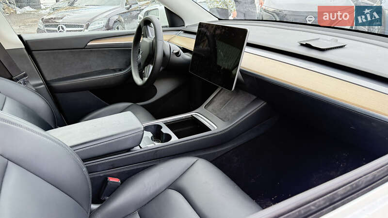 Позашляховик / Кросовер Tesla Model Y 2022 в Львові