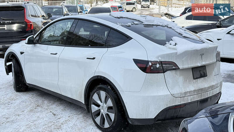 Позашляховик / Кросовер Tesla Model Y 2022 в Львові