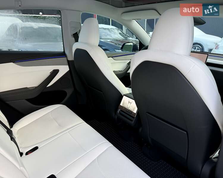Позашляховик / Кросовер Tesla Model Y 2025 в Києві фото 21 Позашляховик / Кросовер Tesla Model Y 2025 в Києві
