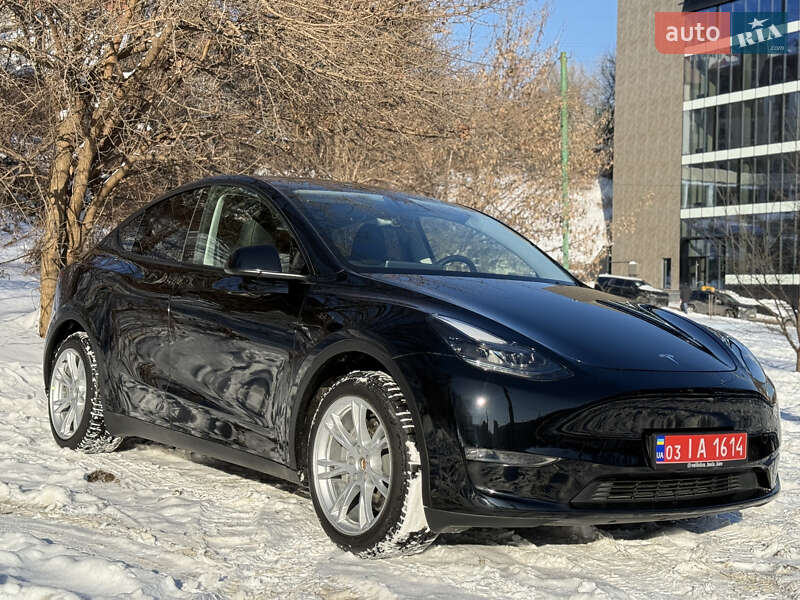 Позашляховик / Кросовер Tesla Model Y 2023 в Києві фото 2 Позашляховик / Кросовер Tesla Model Y 2023 в Києві