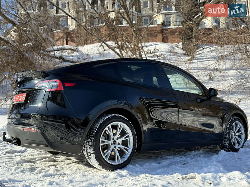 Позашляховик / Кросовер Tesla Model Y 2023 в Києві фото 14 Позашляховик / Кросовер Tesla Model Y 2023 в Києві