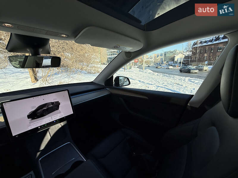 Позашляховик / Кросовер Tesla Model Y 2023 в Києві фото 32 Позашляховик / Кросовер Tesla Model Y 2023 в Києві