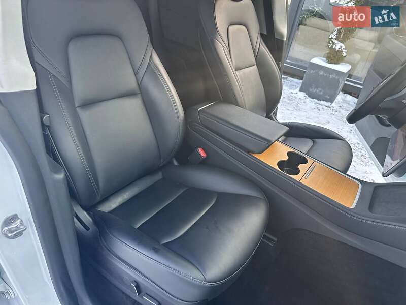 Внедорожник / Кроссовер Tesla Model Y 2022 в Луцке фото 26 Внедорожник / Кроссовер Tesla Model Y 2022 в Луцке