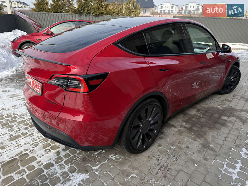 Позашляховик / Кросовер Tesla Model Y 2023 в Львові фото 3 Позашляховик / Кросовер Tesla Model Y 2023 в Львові
