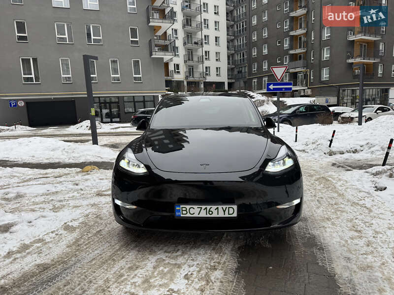 Позашляховик / Кросовер Tesla Model Y 2022 в Львові