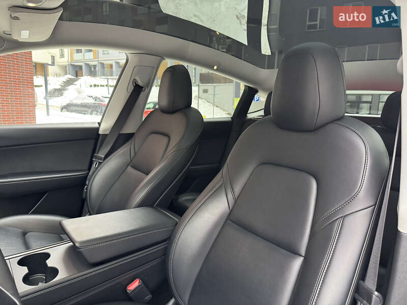 Позашляховик / Кросовер Tesla Model Y 2022 в Львові