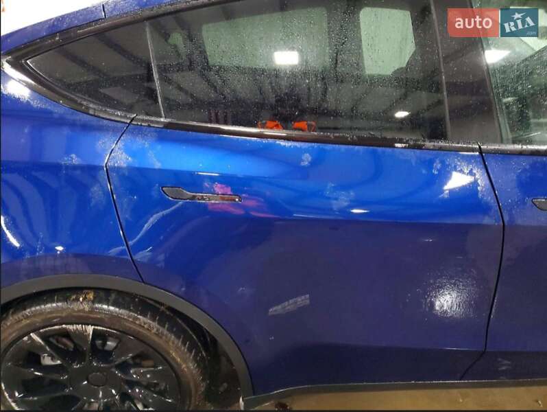 Внедорожник / Кроссовер Tesla Model Y 2023 в Львове