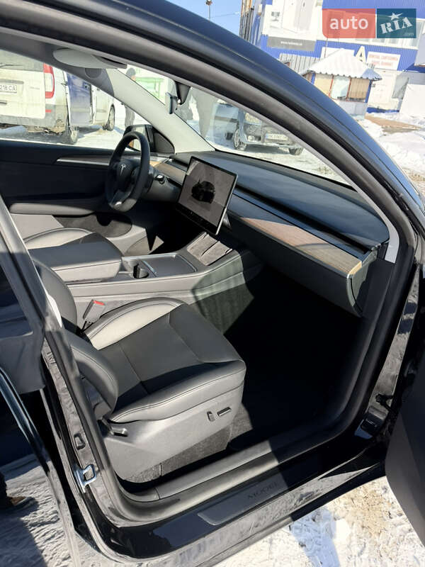 Позашляховик / Кросовер Tesla Model Y 2023 в Рівному