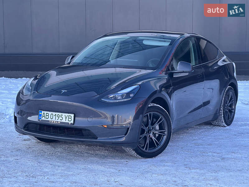 Внедорожник / Кроссовер Tesla Model Y 2025 в Киеве