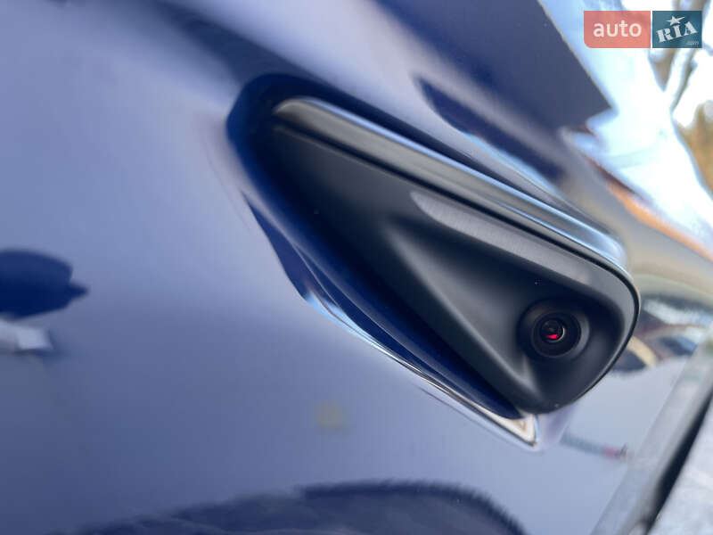 Позашляховик / Кросовер Tesla Model Y 2023 в Львові фото 26 Позашляховик / Кросовер Tesla Model Y 2023 в Львові