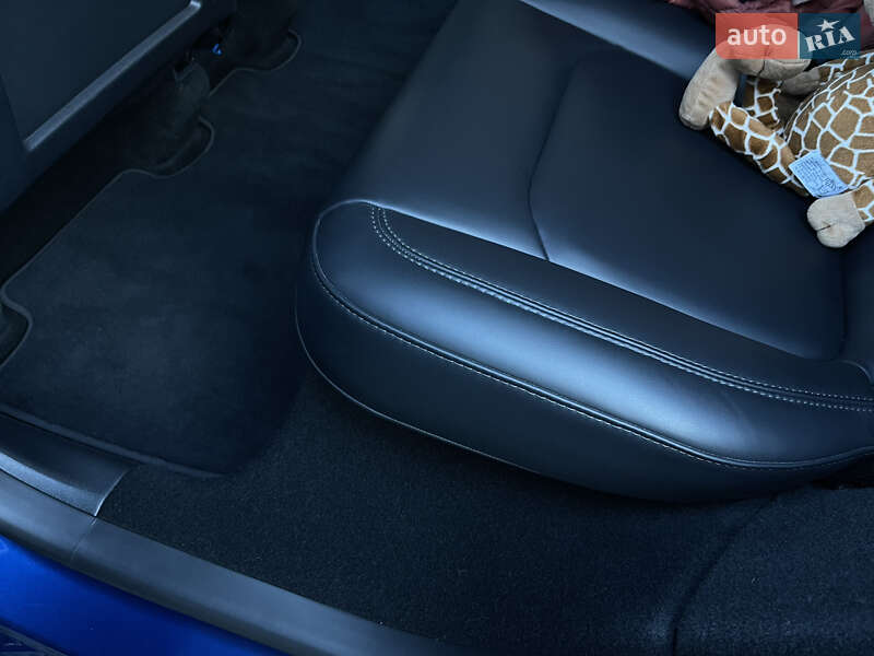 Позашляховик / Кросовер Tesla Model Y 2023 в Львові фото 37 Позашляховик / Кросовер Tesla Model Y 2023 в Львові