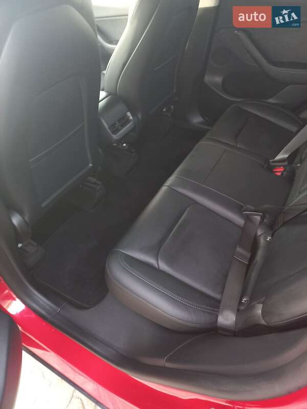 Позашляховик / Кросовер Tesla Model Y 2022 в Яворові