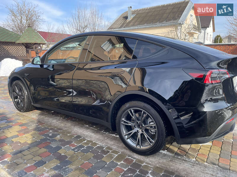 Позашляховик / Кросовер Tesla Model Y 2024 в Івано-Франківську фото 8 Позашляховик / Кросовер Tesla Model Y 2024 в Івано-Франківську